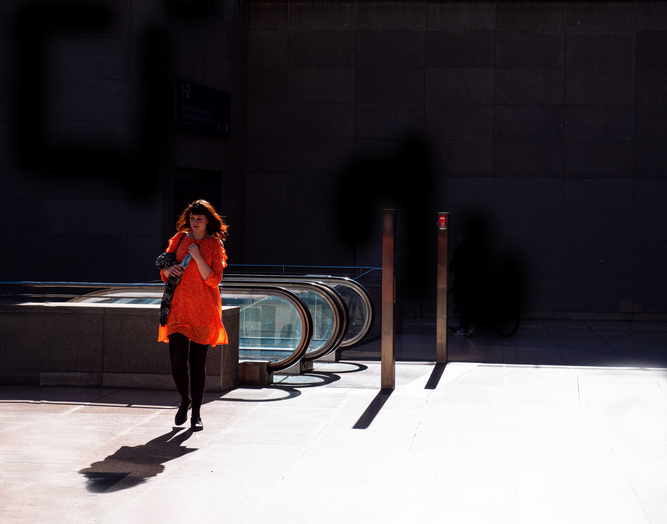 Lady in red am Potsdamer Platz