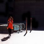 Lady in red am Potsdamer Platz