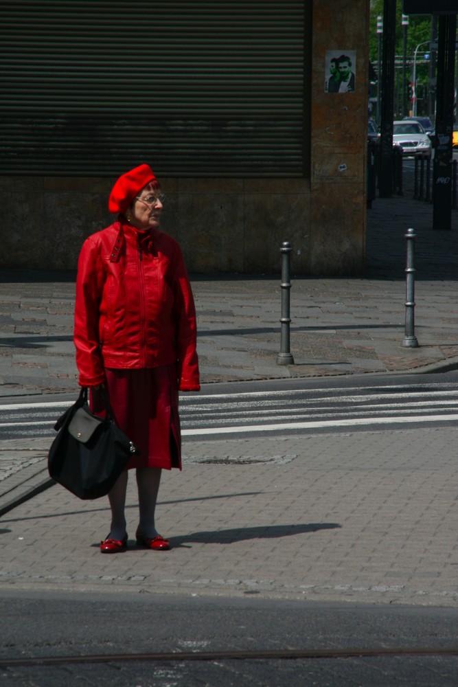 lady in red