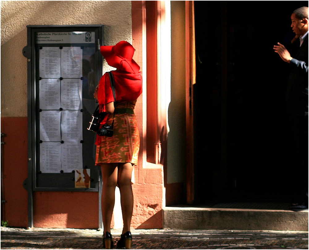 lady in red