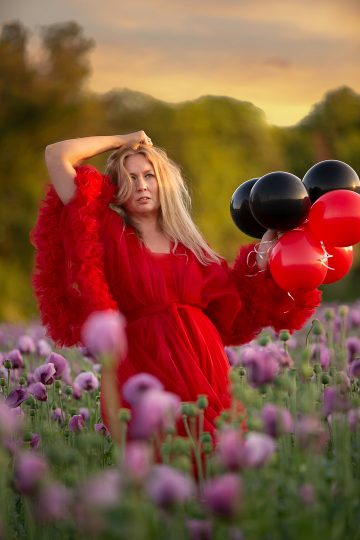 lady in red