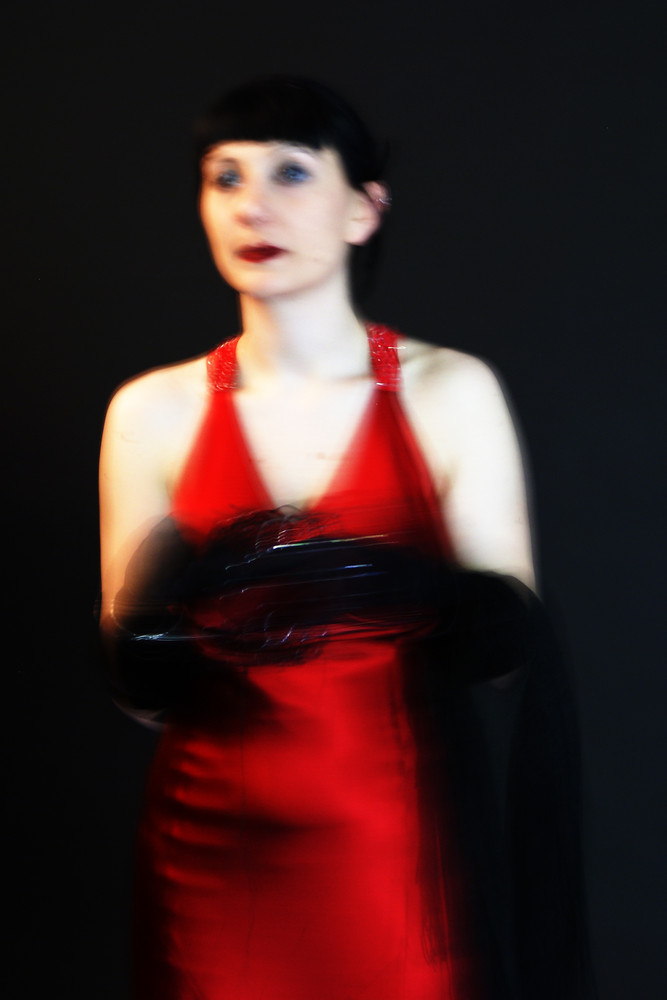 Lady in red-III