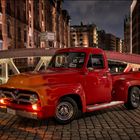 "Lady in Red" in der Speicherstadt Hamburg _6509