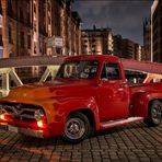 "Lady in Red" in der Speicherstadt Hamburg _6509