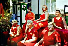 * Ladys in Red *