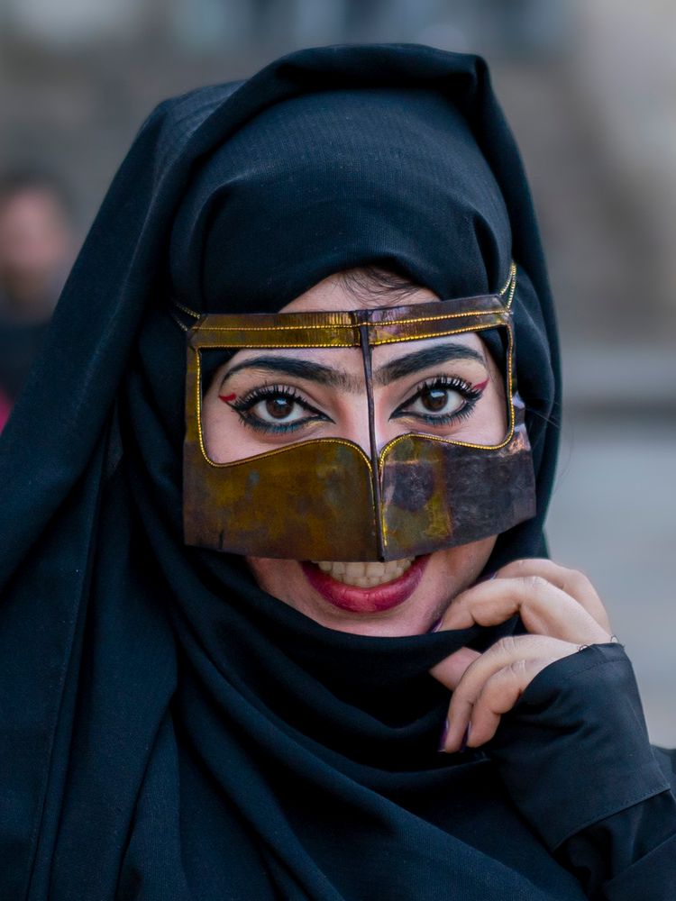 Lächeln hinter Abaya & Burqa