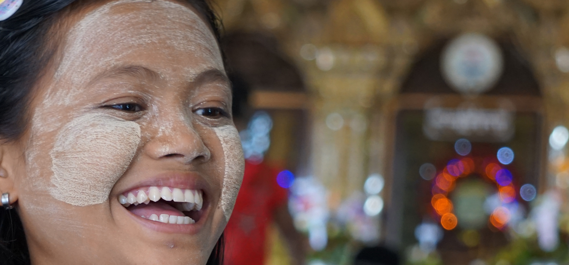 Lächeln in der Shwedagon Pagode/Yangon (Myanmar)