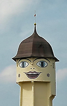 Lächelnder Turm