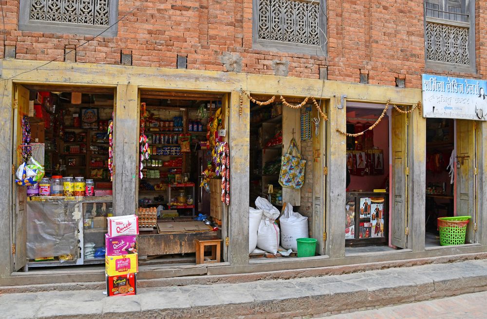 Läden in der Altstadt von Dhulikel