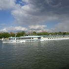 Länge läuft ... Rhein bei Köln