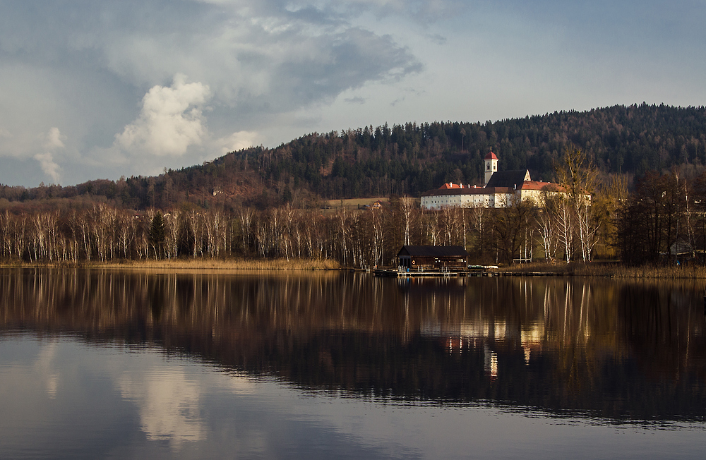 Längsee mit Stift St.Georgen