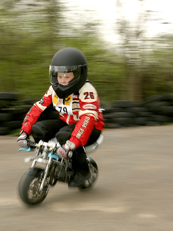 Längster Mitzieher - ADAC Pocket-Bike Schnuppertag in Köln