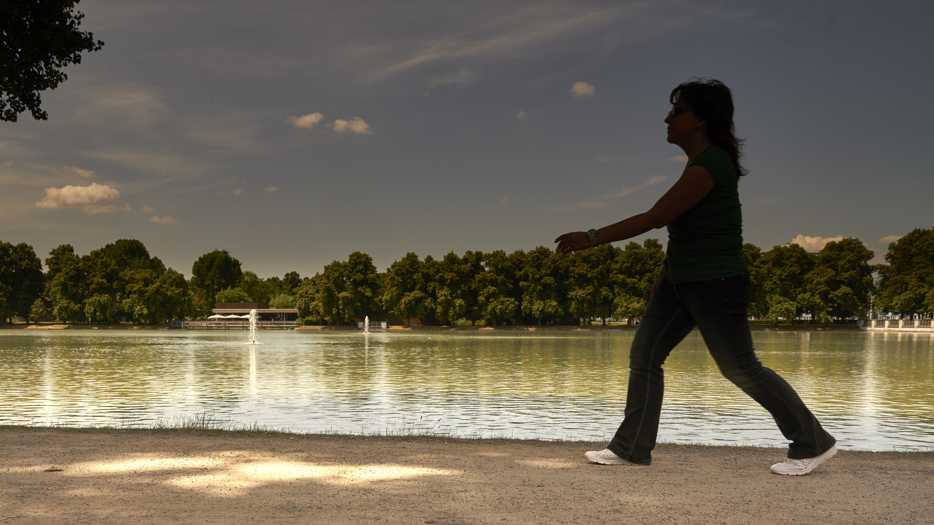 ...läuft Foto & Bild sport, erwachsene menschen, köln Bilder auf