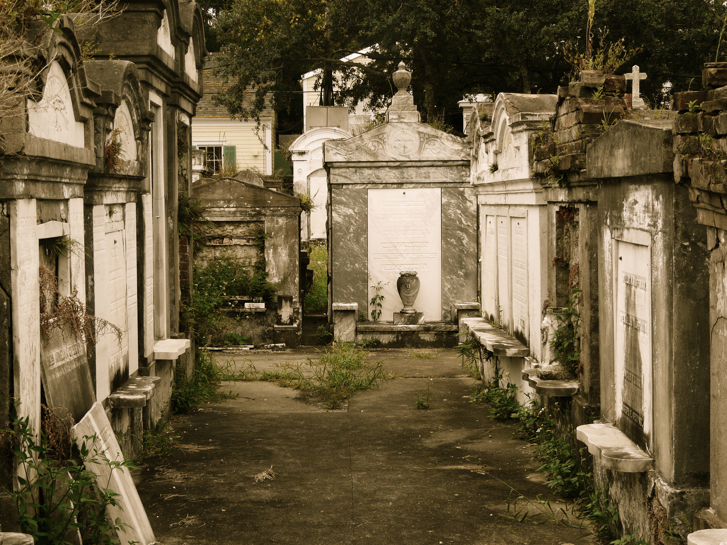 Lafayette Cemetery No. 1/New Orleans