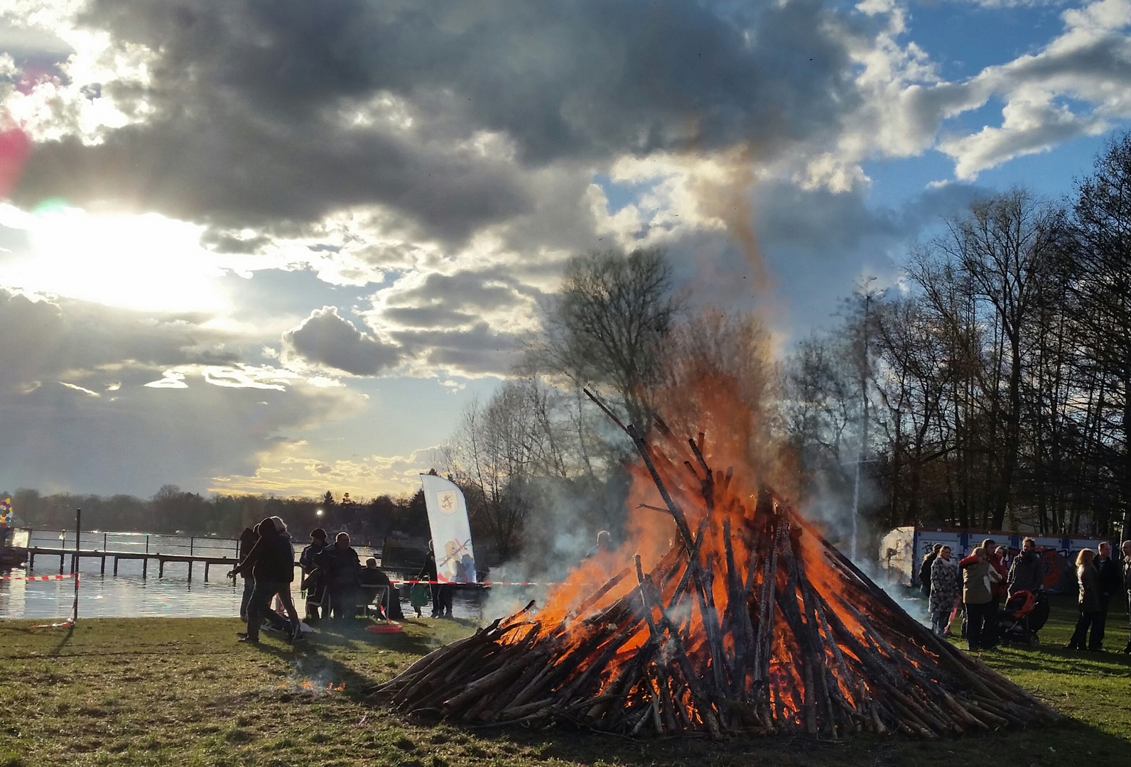 Lagerfeuer Foto &amp; Bild | fire, feuer, elemente Bilder auf fotocommunity