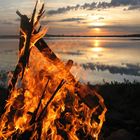 Lagerfeuer am See