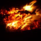 Lagerfeuer bei Nacht