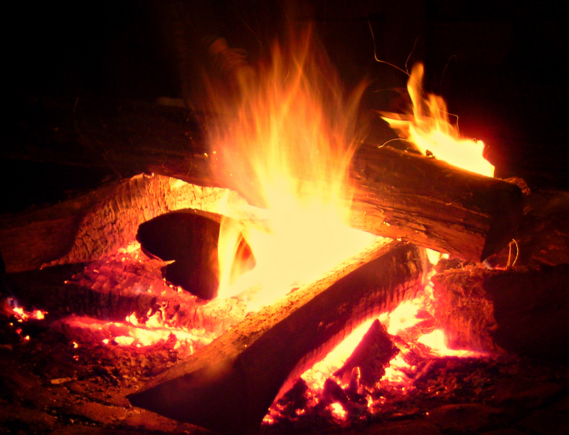 ...Lagerfeuer im November...