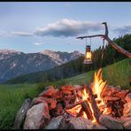 " Lagerfeuer in den Bergen "