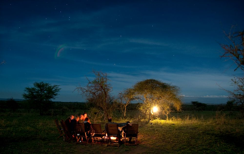 Lagerfeuer in der Serengeti