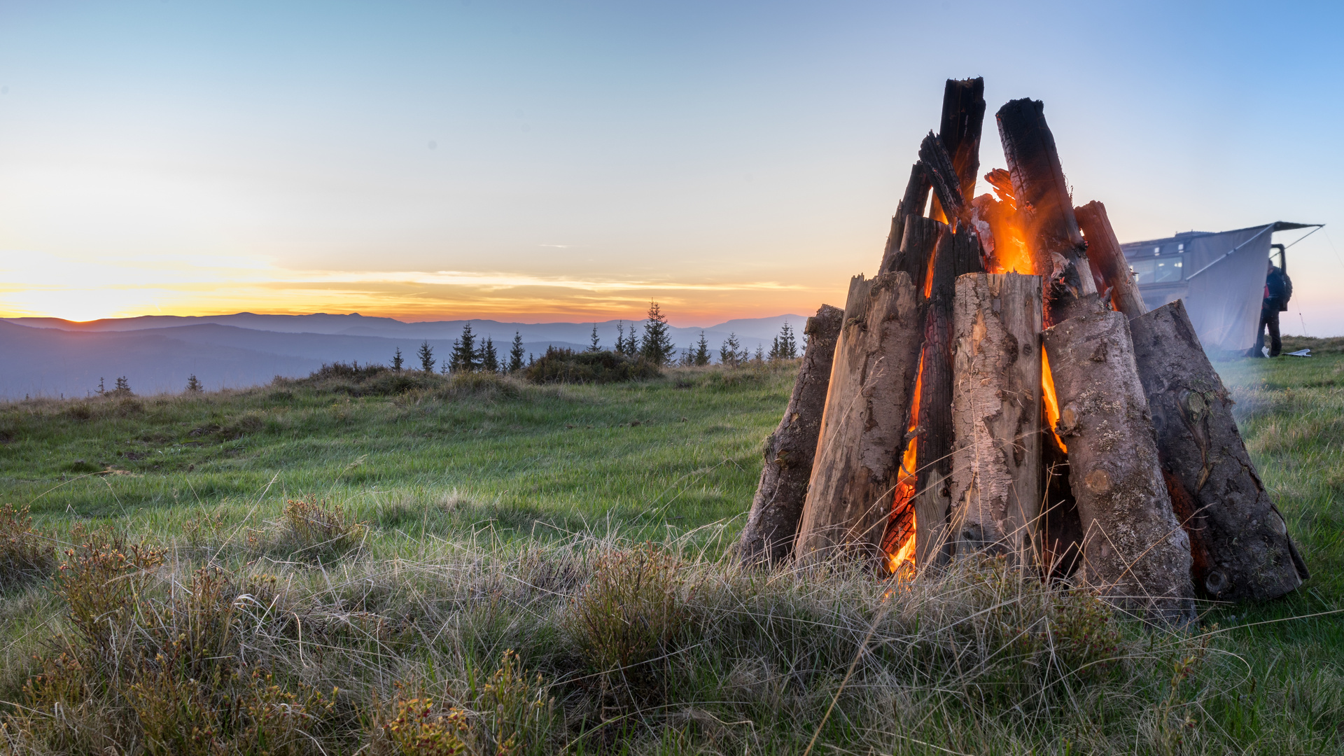 Lagerfeuer in Rumänien