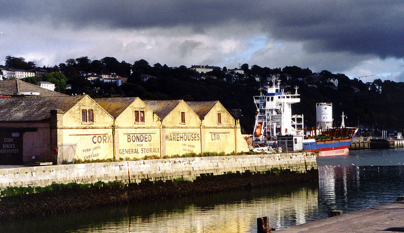 Lagerhallen im Hafen von Corck, Irland