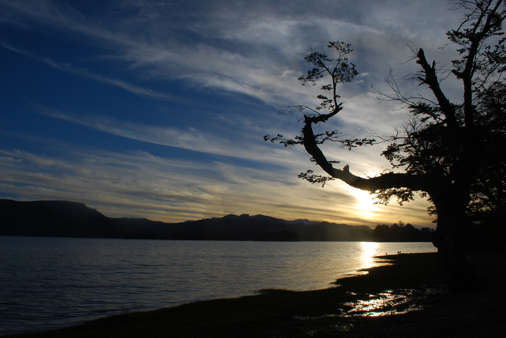 lago alumine - villa pehueña - neuquen argentina