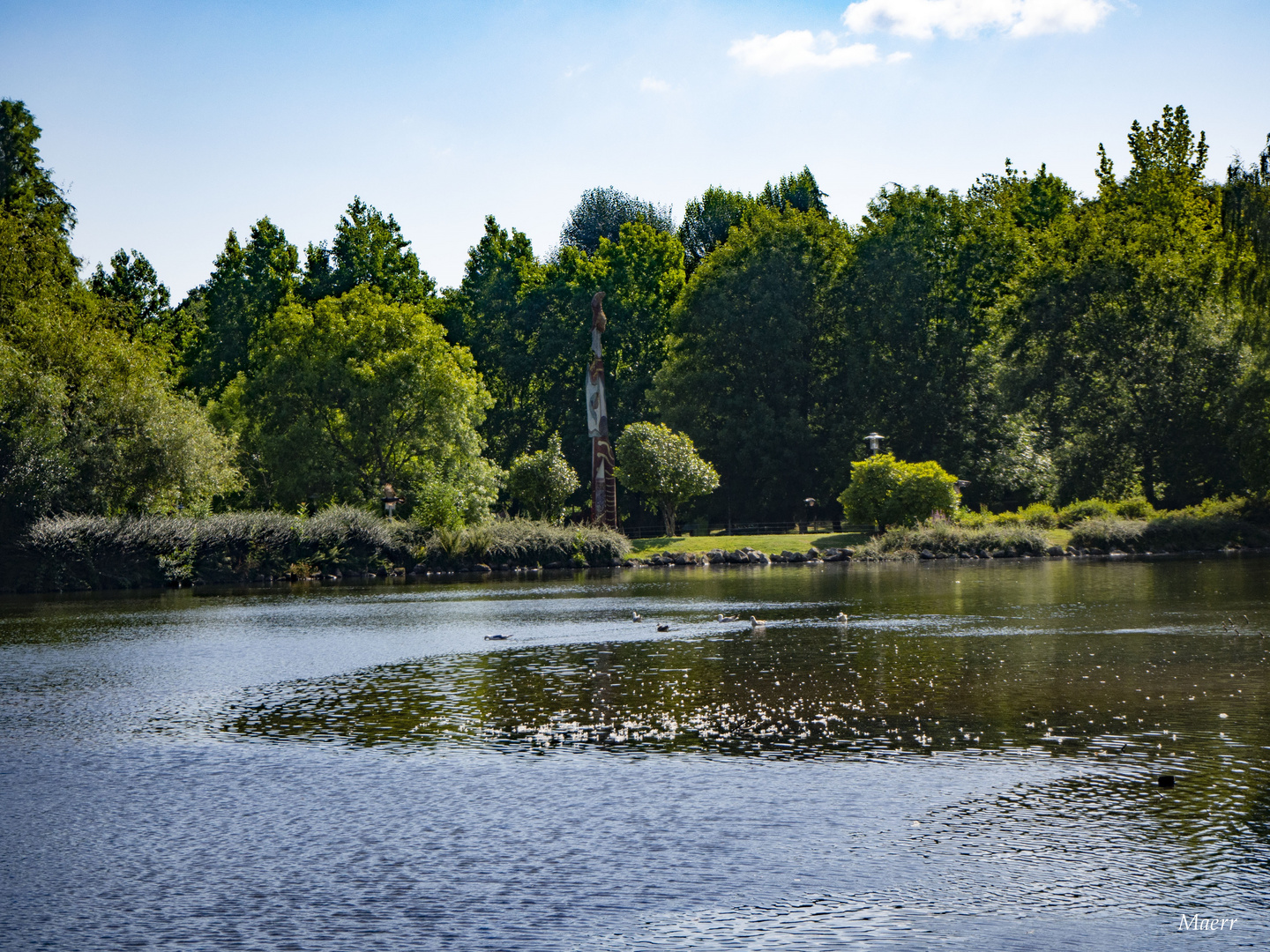 Lago artificial