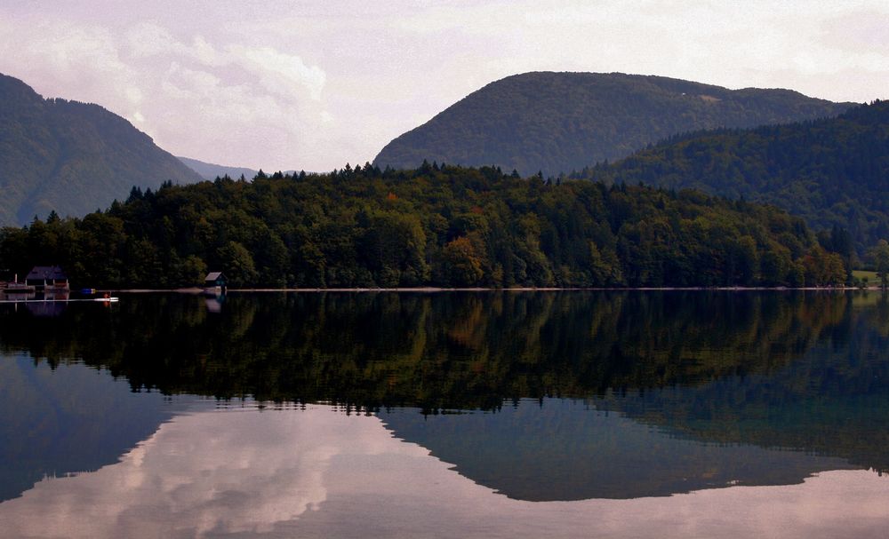 Lago Bohinj (Eslovenia)