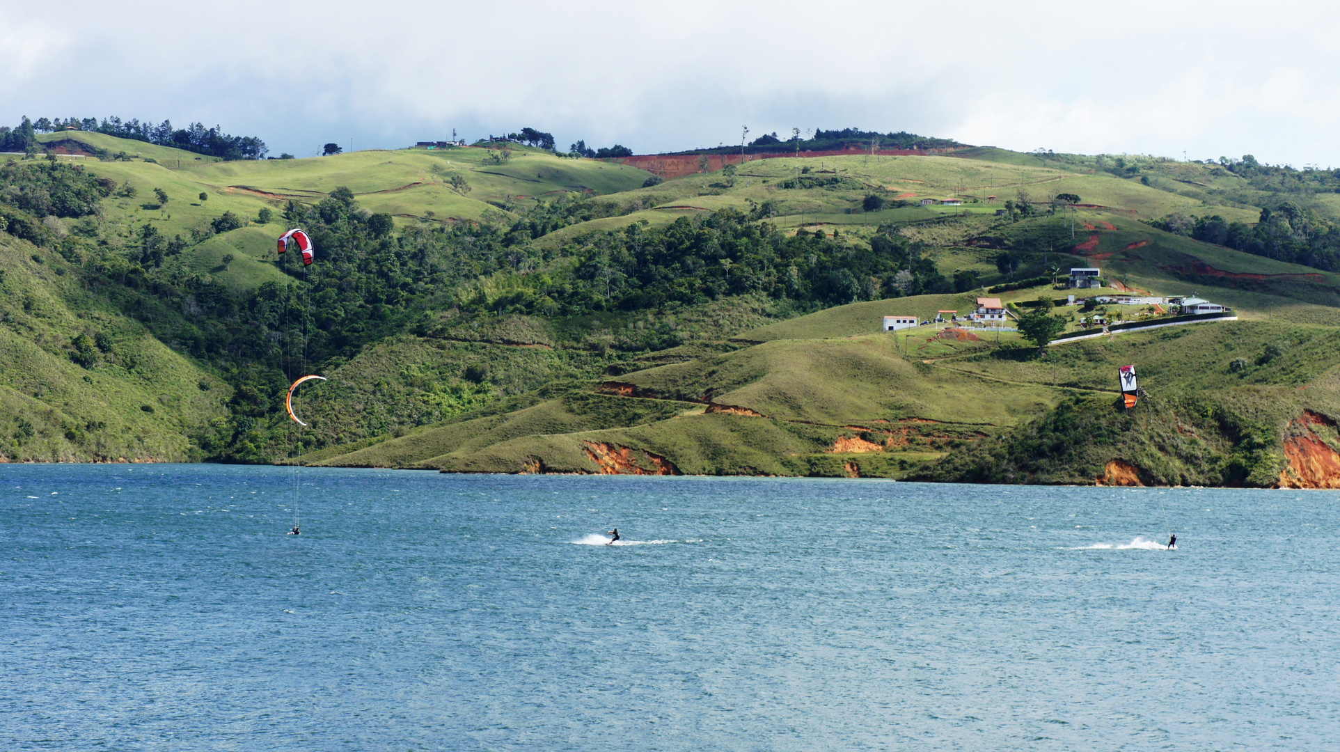 LAGO CALIMA VALLE DEL CAUCA VIA CALIMA