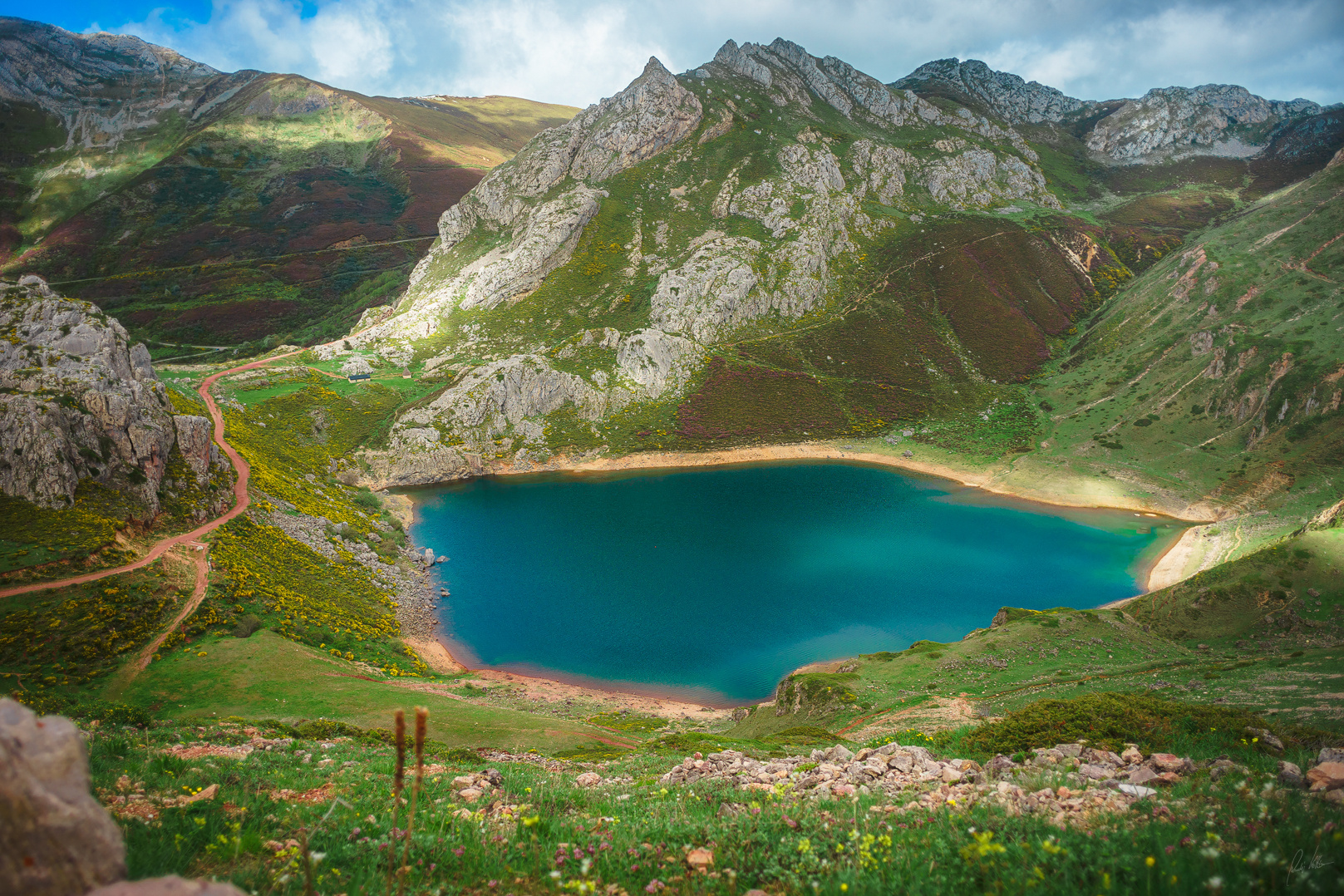 Lago de la Cueva