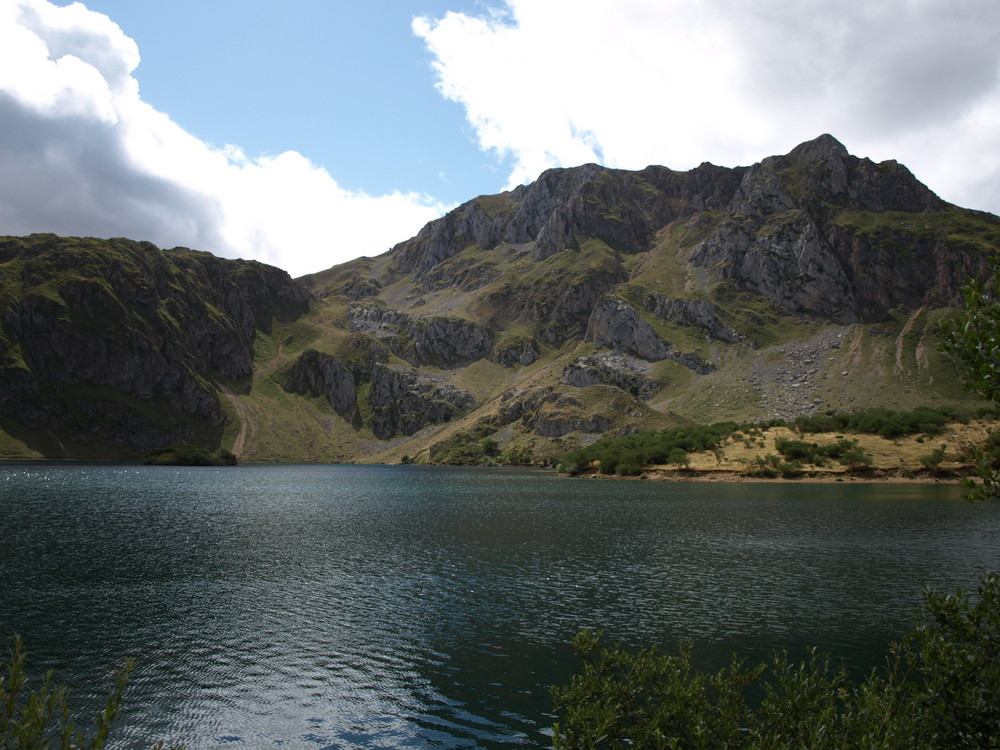 Lago del Valle