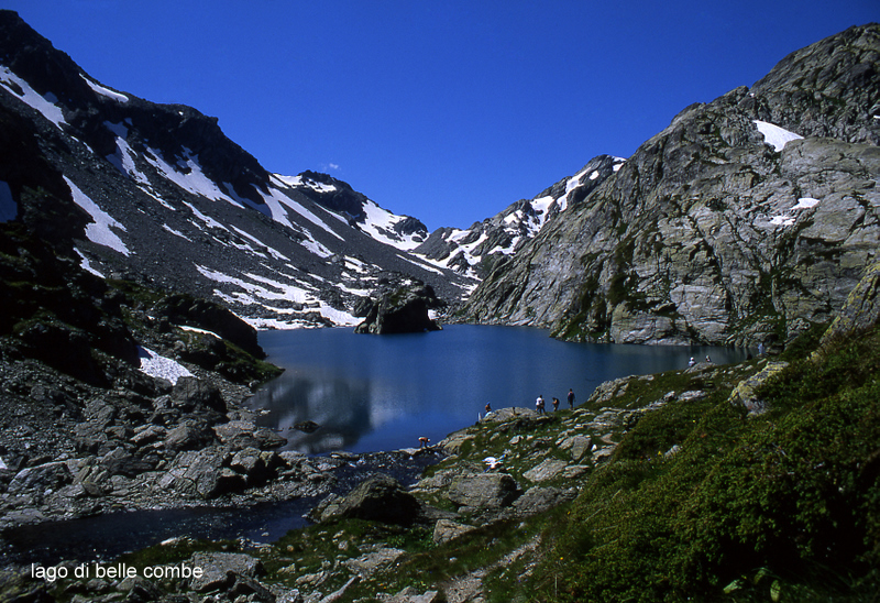 Lago di belle combe velle d'aosta