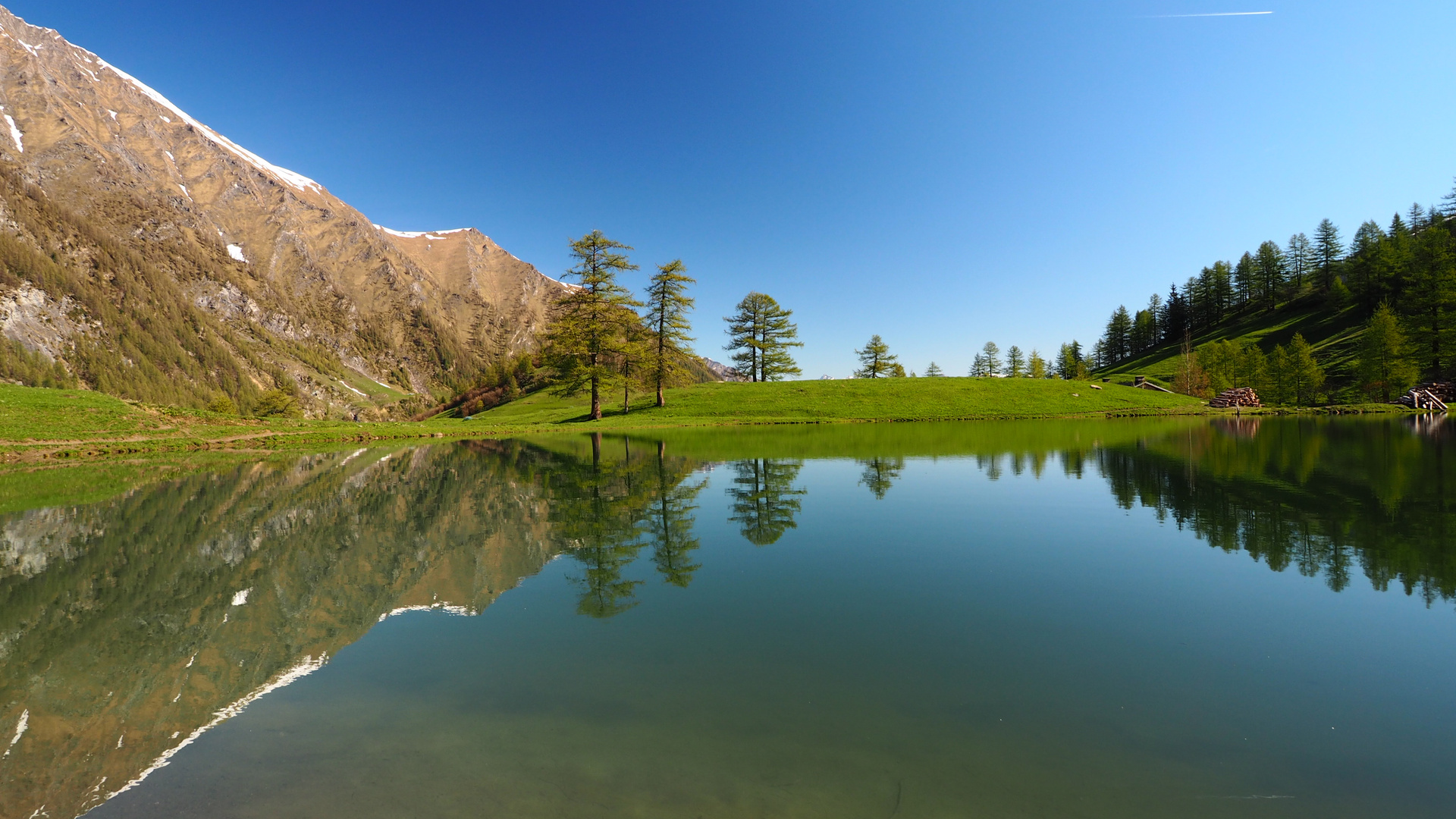 Lago di Bout du Col 1850 m.