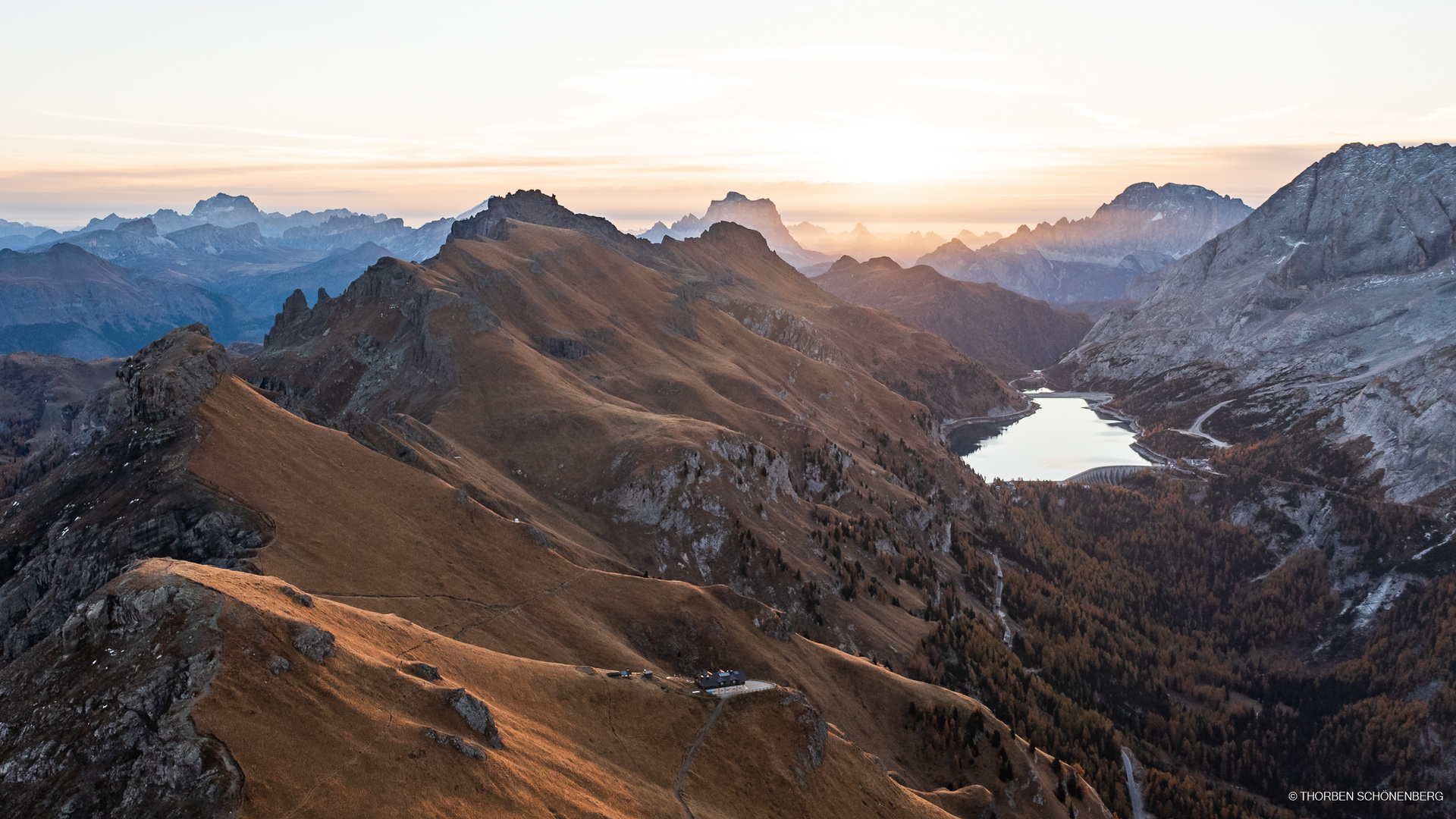 Lago di Fedaia