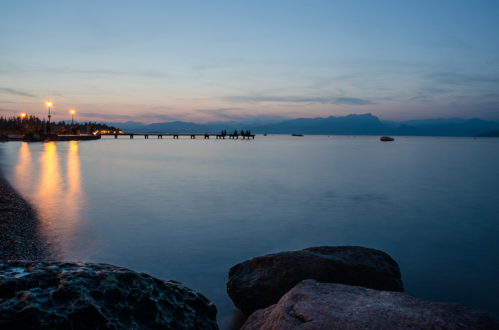 Lago di Garda at night