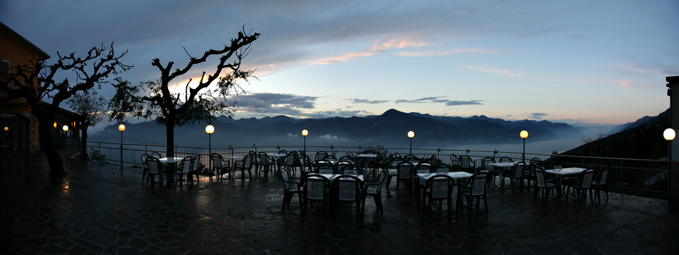 Lago di Garda by Night