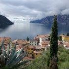 Lago di Garda: Sonniger Blick über Torbole