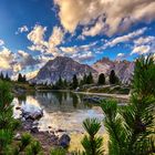 Lago di Limides im Licht der goldenen Stunde.