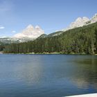 Lago di Misurina alle spalle le Tre cime di Lavaredo