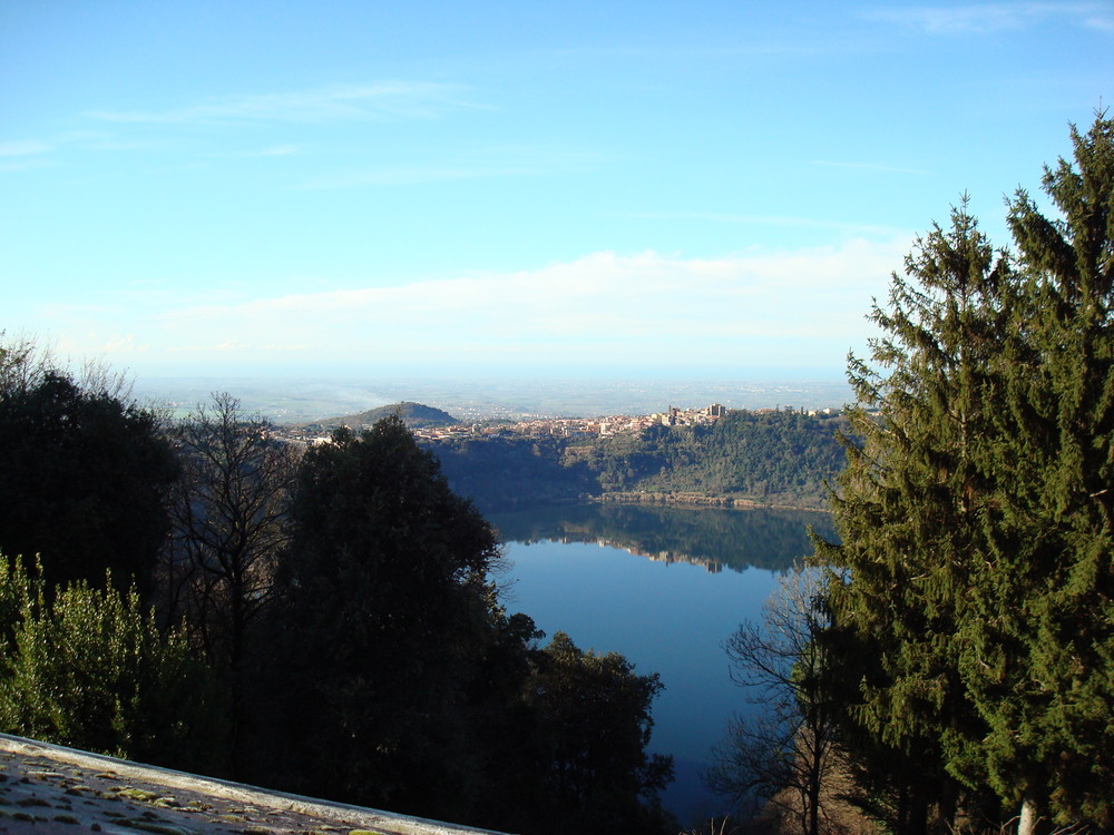 lago di nemi