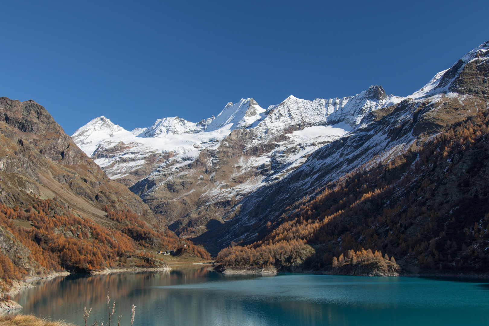 Lago di Place Moulin, Valpelline - Aosta