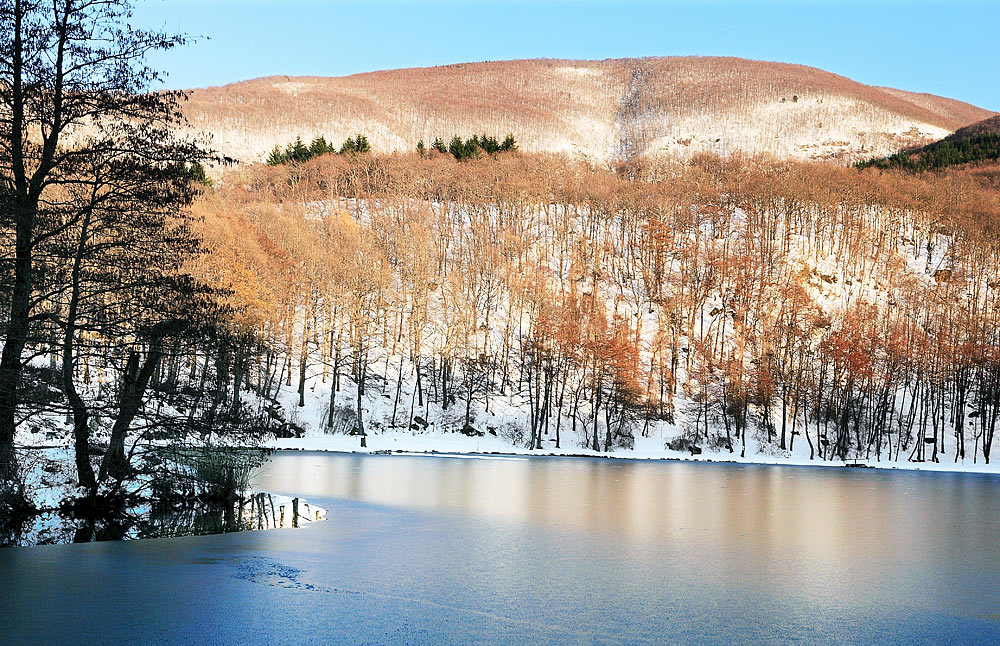 Lago d'inverno