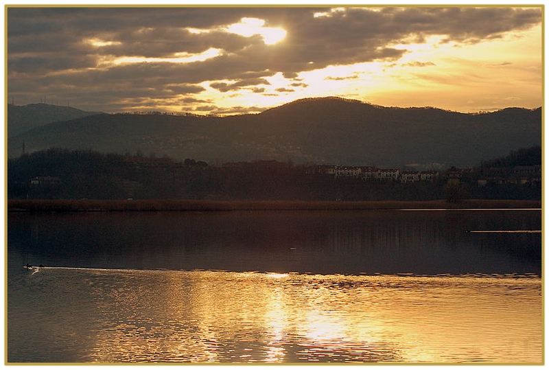 Lago dorato