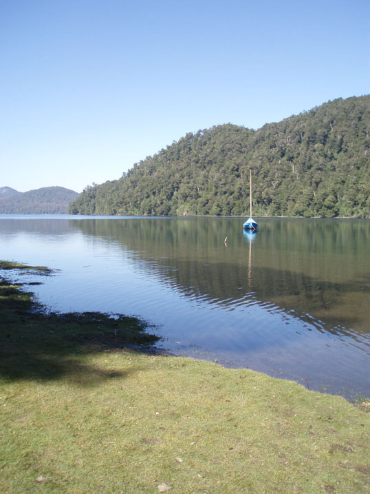 Lago Escondido - Río Negro - Argentina