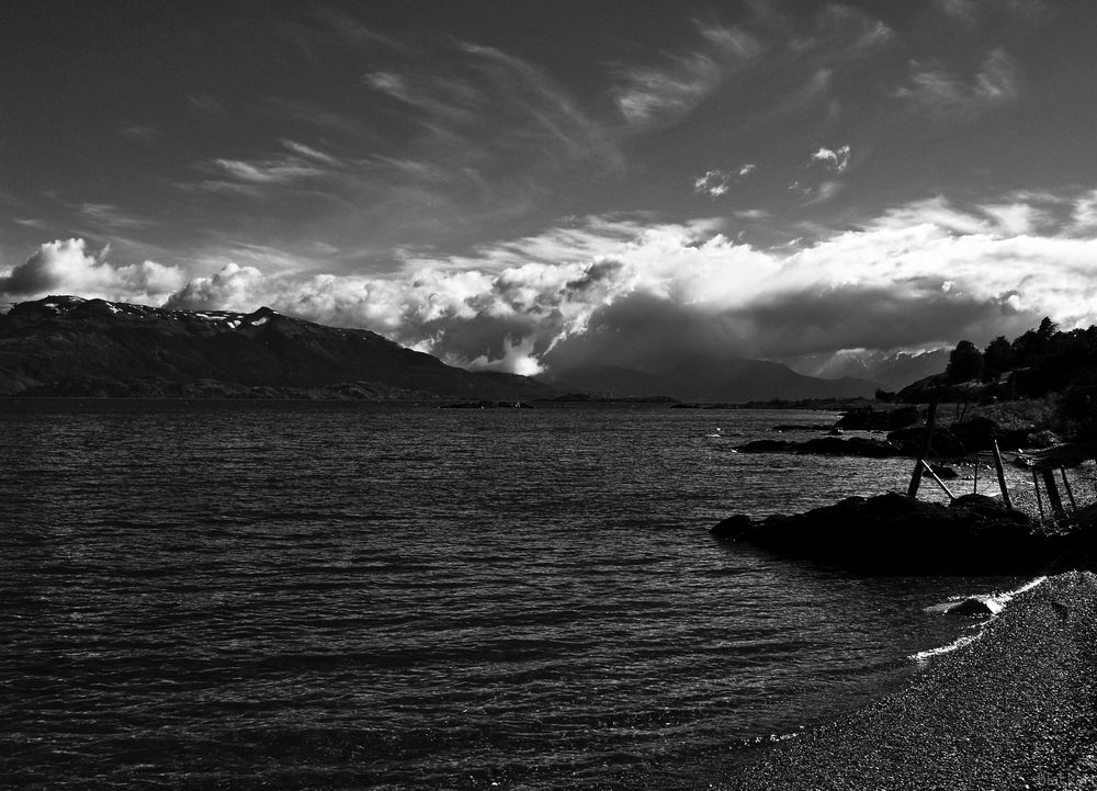 lago general carrera ..