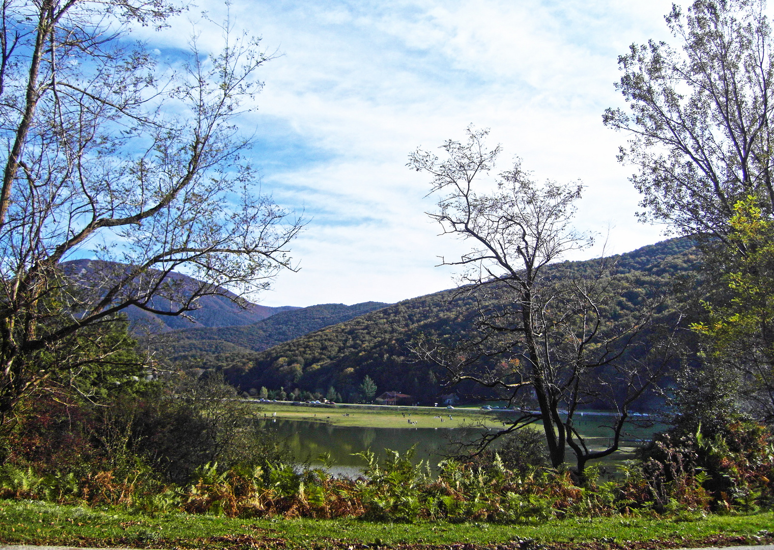 Lago Laceno: l'autunno colorato in un luogo ameno.....