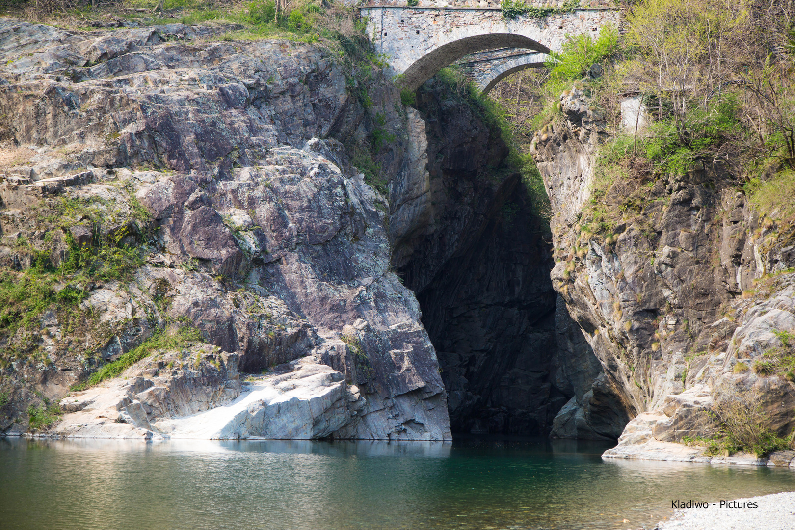 Situato nel massiccio di ciomatu ci sono anche alcune leggende sul lago di sant'anna. Sant'anna Lago Maggiore : Lago Maggiore 20 Foto & Bild | europe, international ...