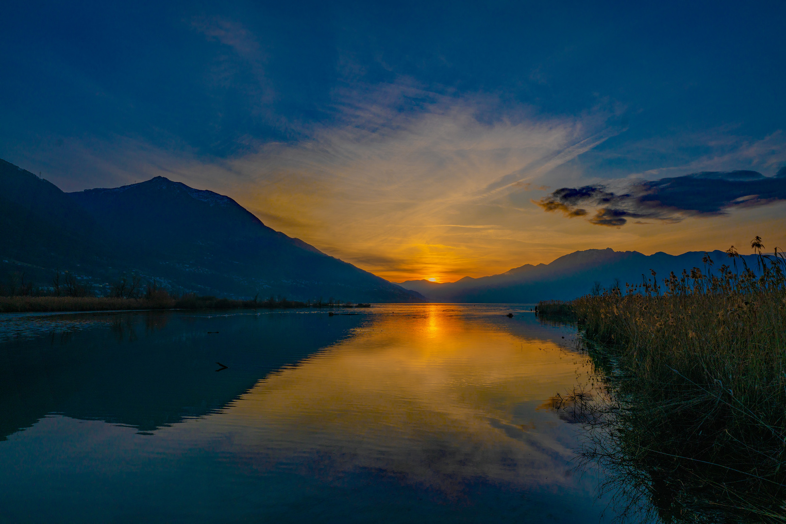 Lago Maggiore  Bolle von Magadino  Tessin  