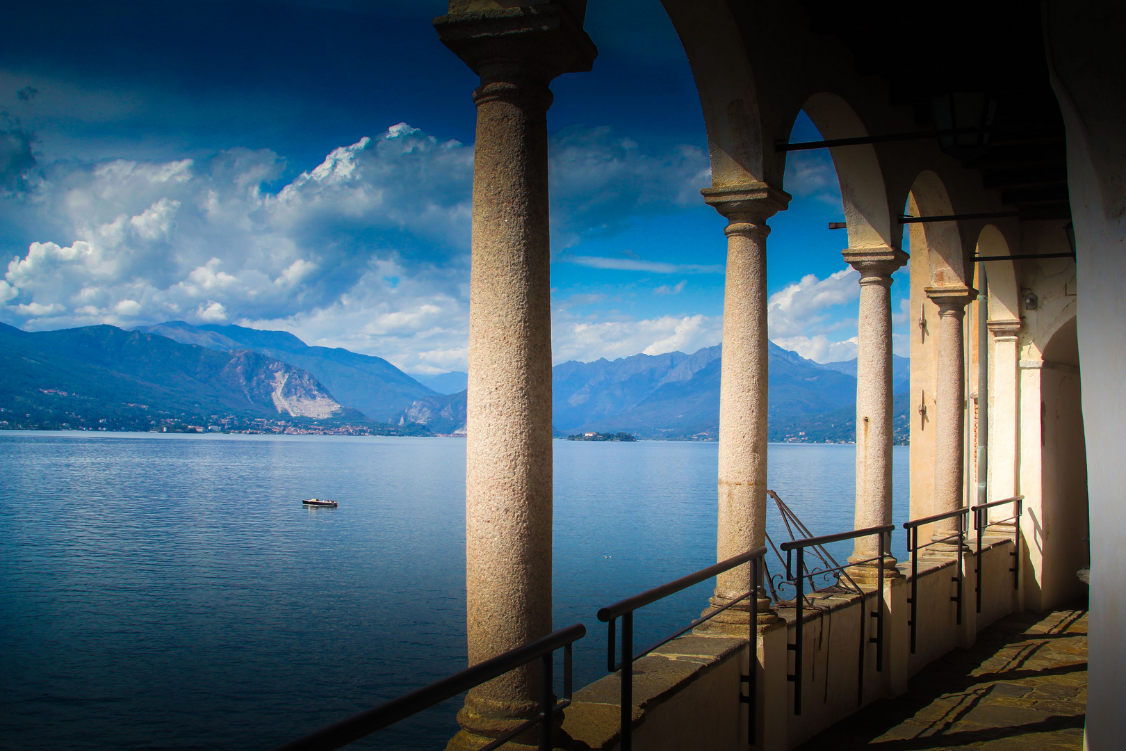 Lago Maggiore Einsiedlerkloster Santa Catarina del Sasso innen